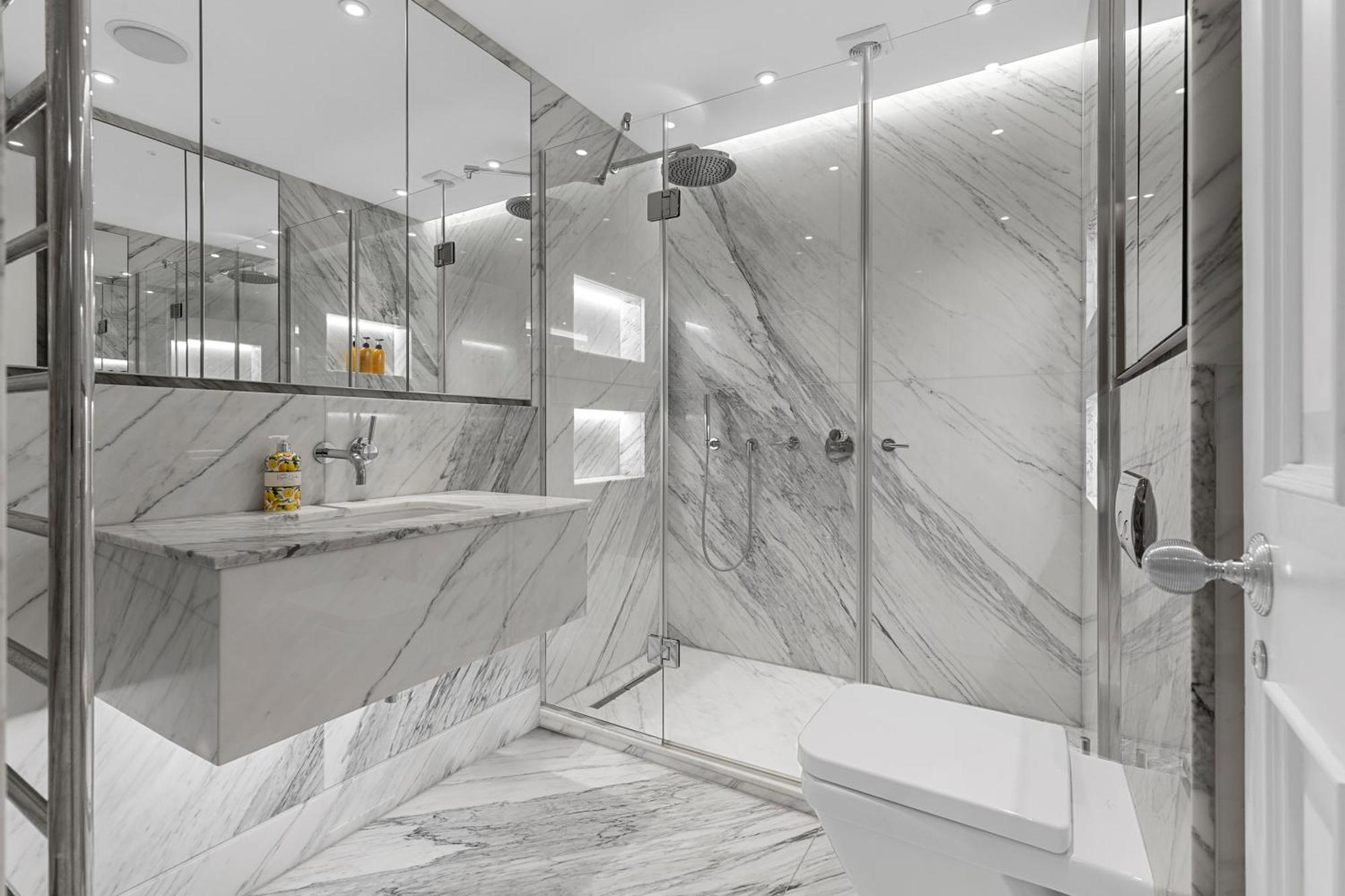 Duplex In Prime Apartment *
