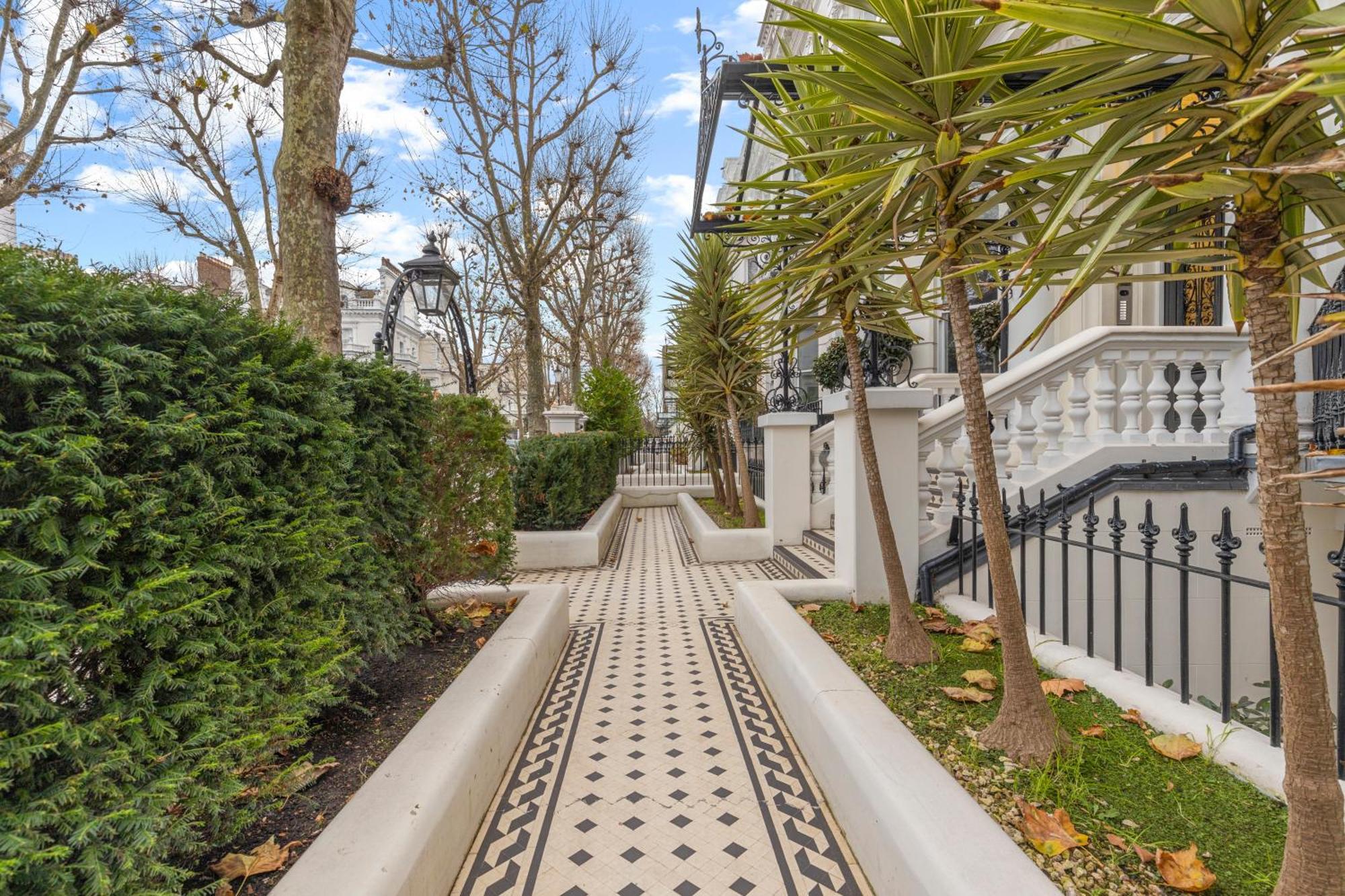 Apartment Duplex In Prime London
