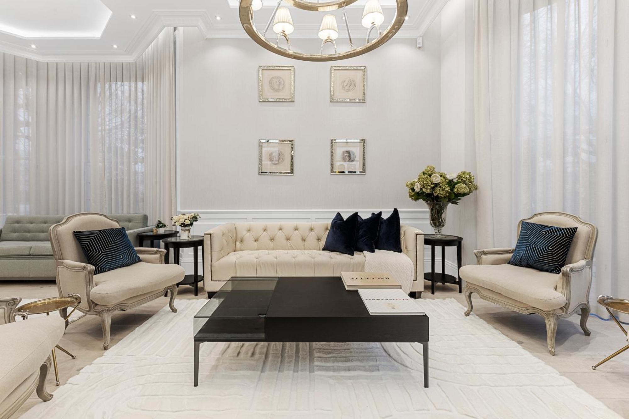 Duplex In Prime Apartment *