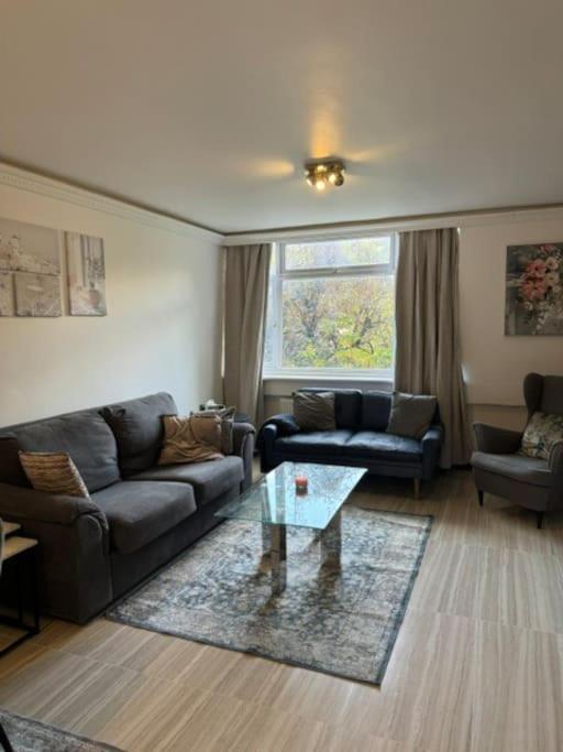 Stylish 2-bedroom Duplex Sleeps 6 Apartment