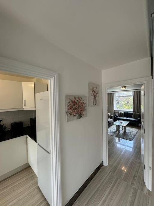 Apartment Stylish 2-bedroom Duplex Sleeps 6 *