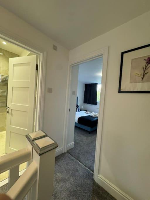 Stylish 2-bedroom Duplex Sleeps 6 * London