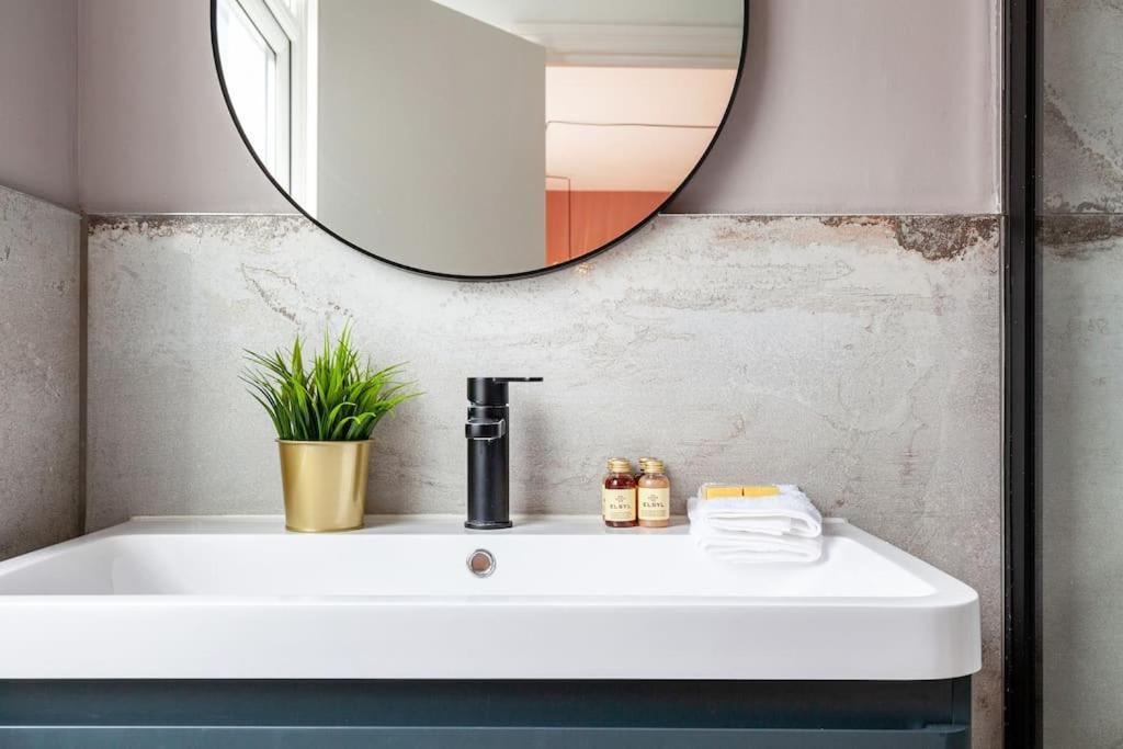 Beautiful In Bayswater Apartment London