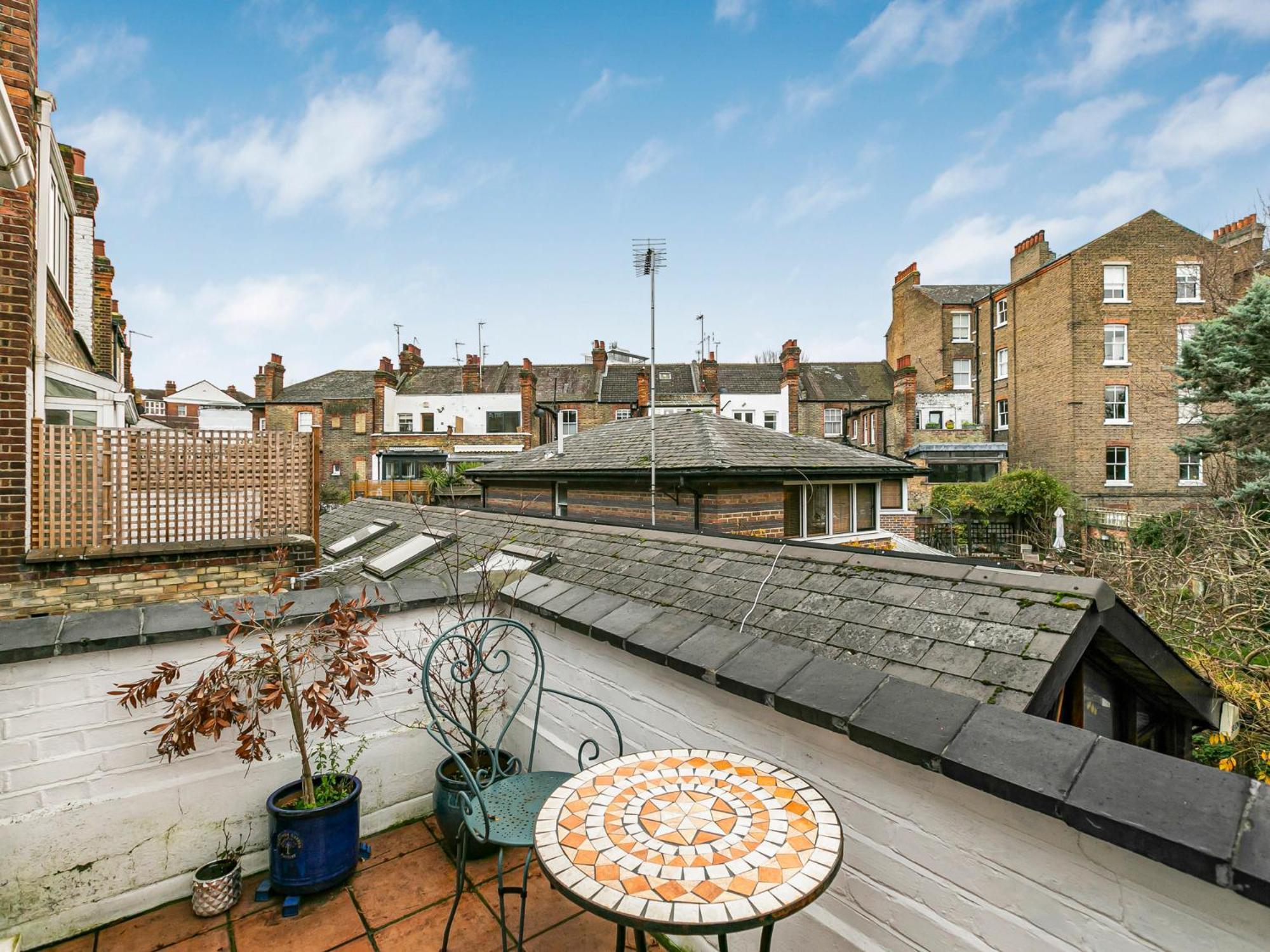 Pass The Keys Modern Victorian In Apartment London