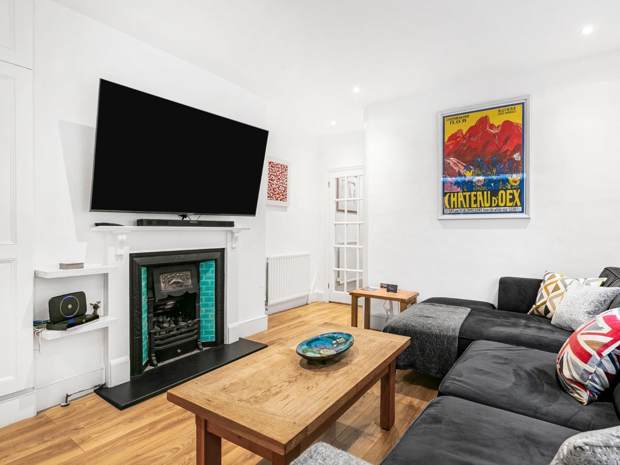 Apartment Pass The Keys Modern Victorian In