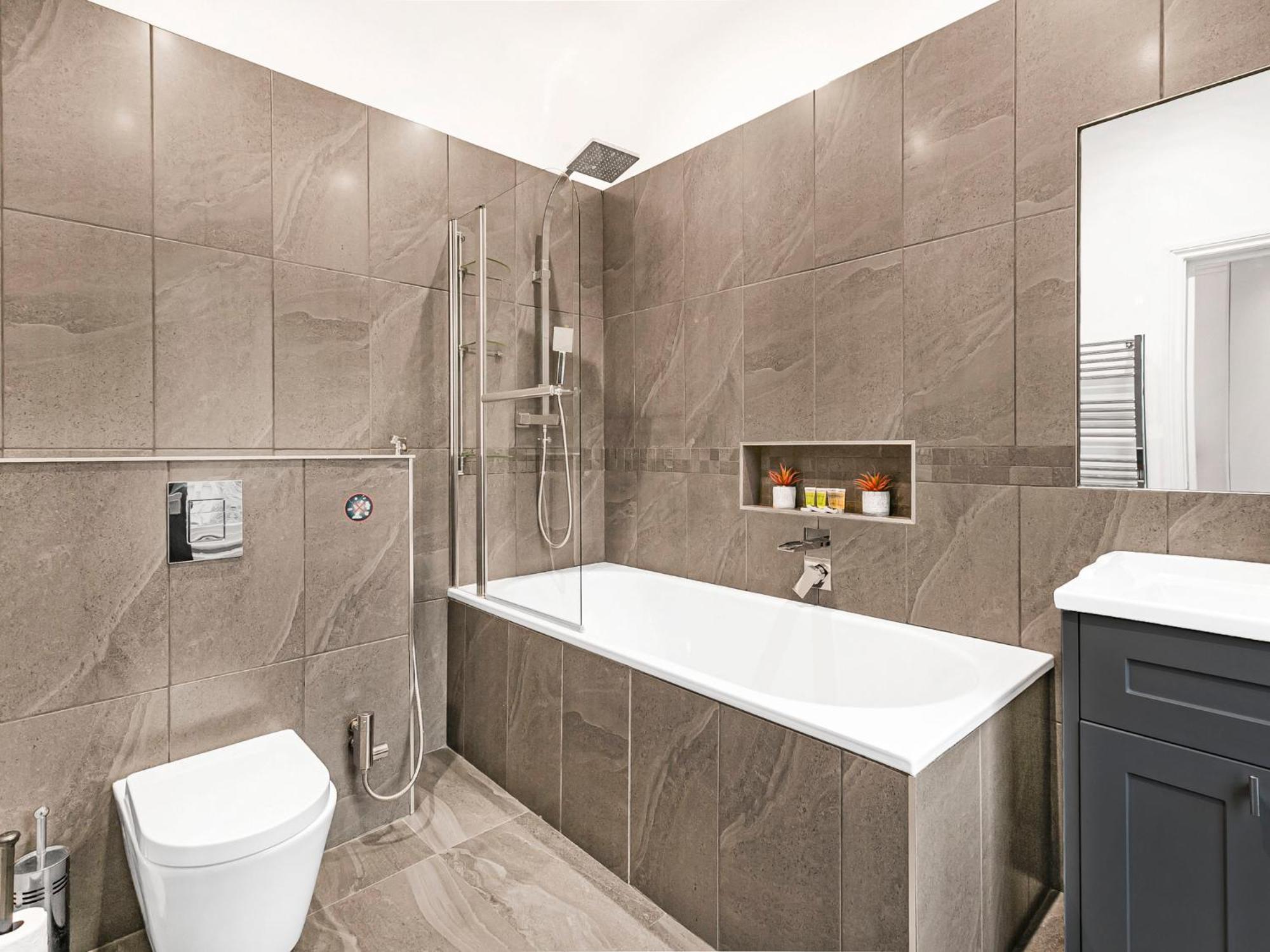 Pass The Keys Modern Victorian In Apartment London
