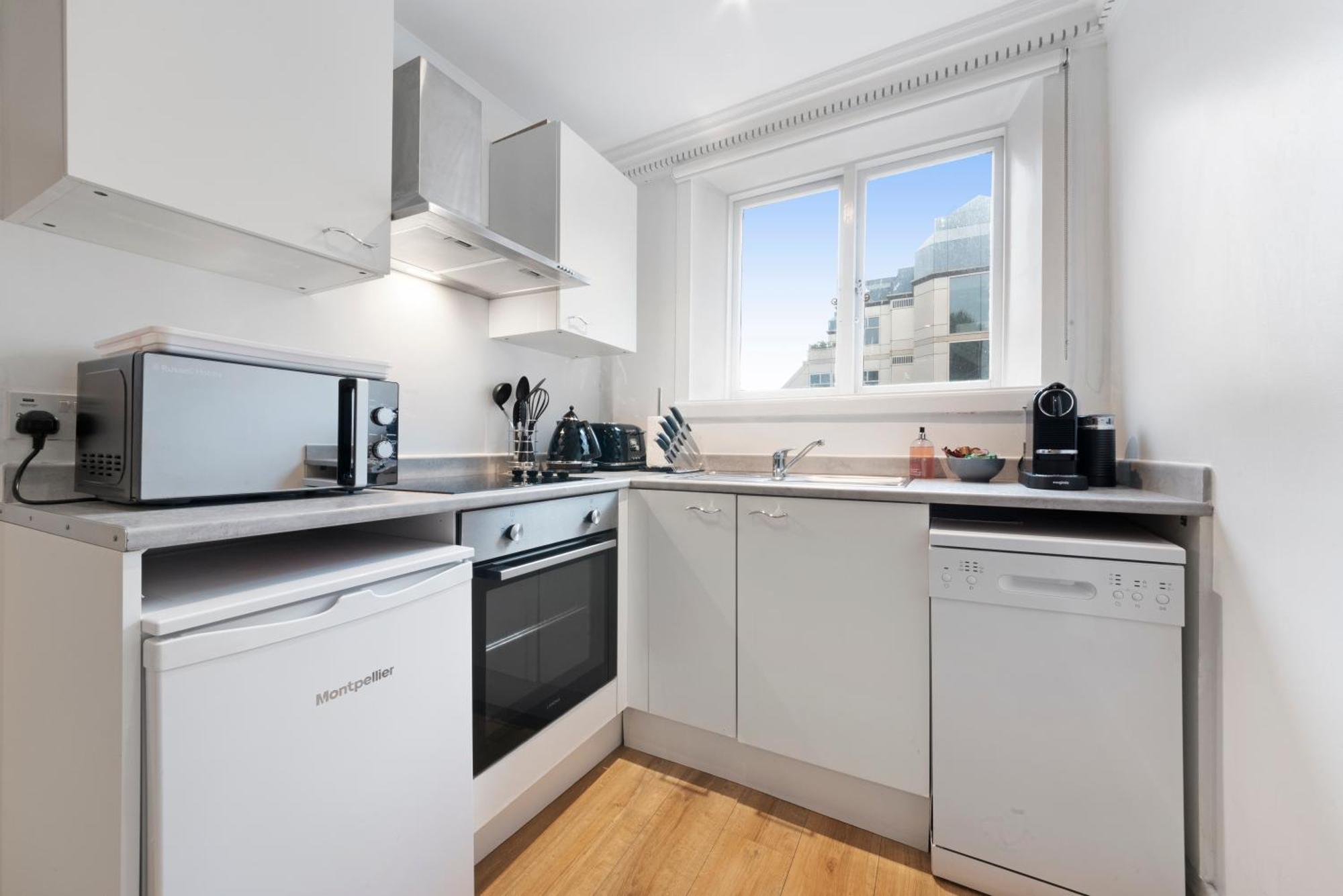 2 Bed Piccadilly 4 Apartment