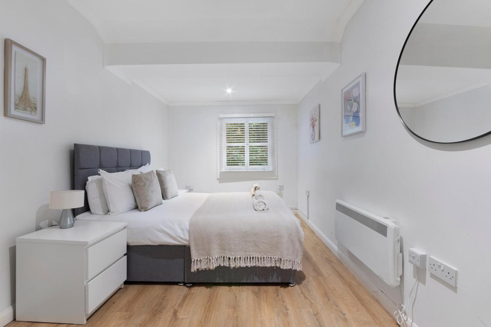 2 Bed Piccadilly 4 Apartment *
