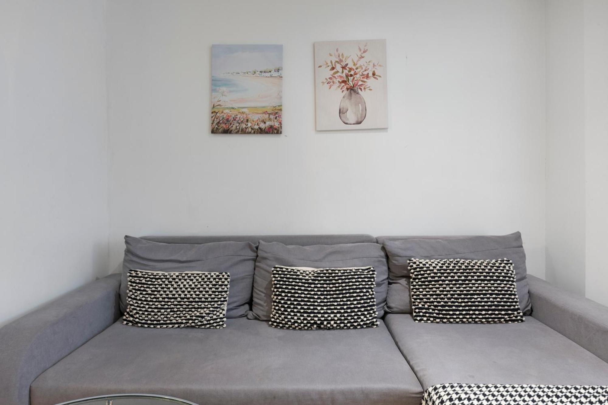Apartment 2 Bed Piccadilly 4 London