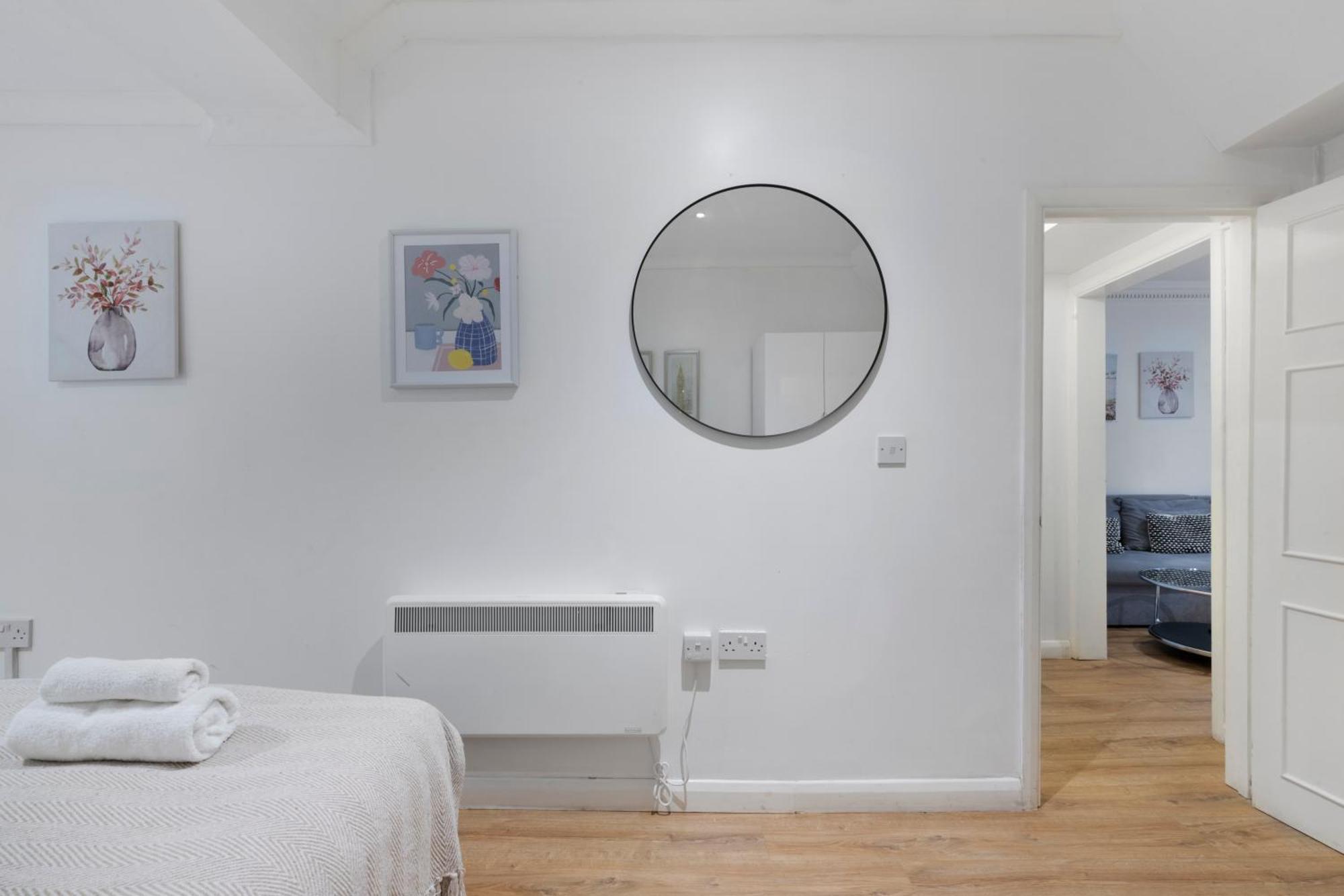2 Bed Piccadilly 4 Apartment