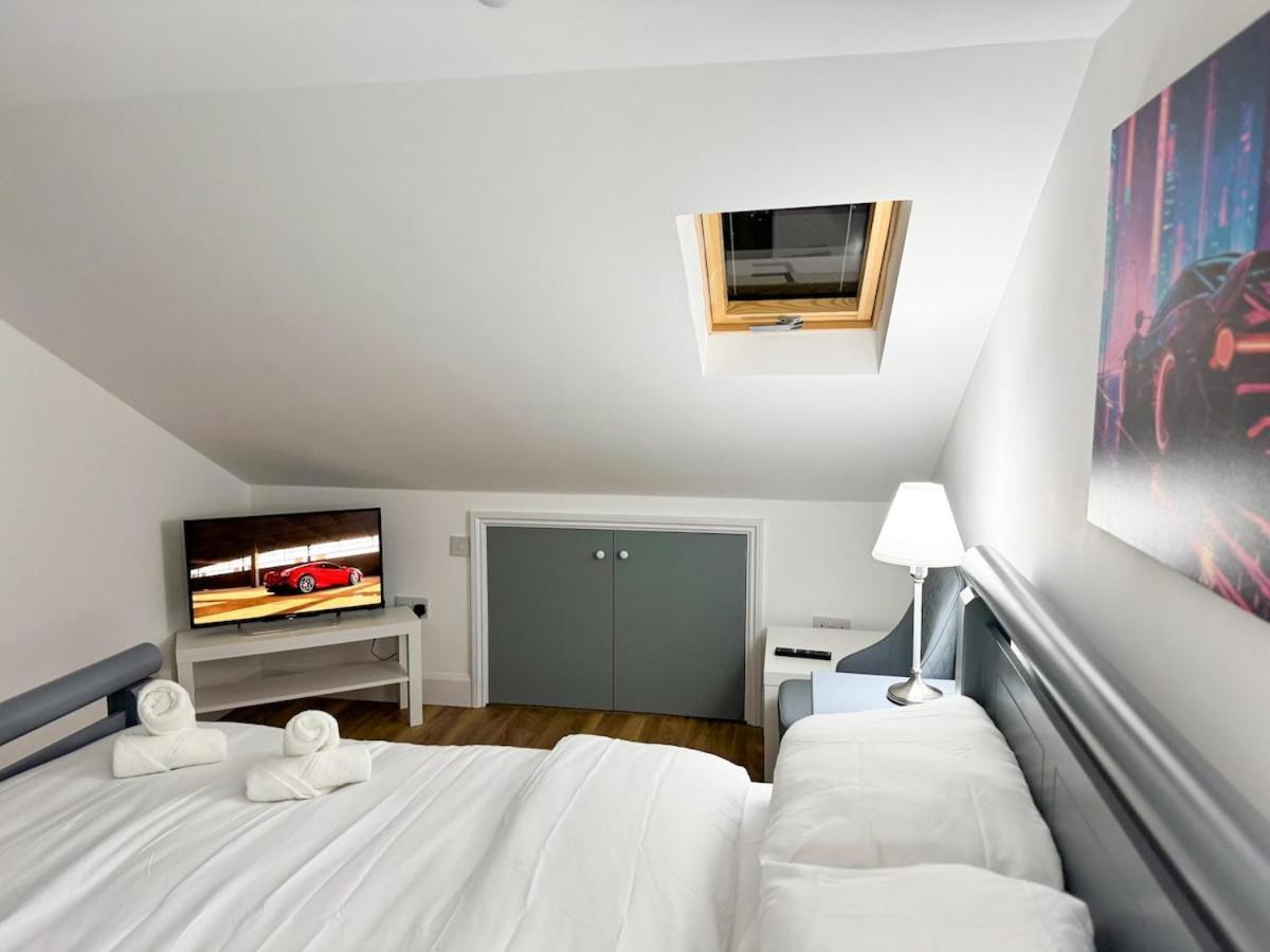 Apartment North Spacious 7- Bedroom House *