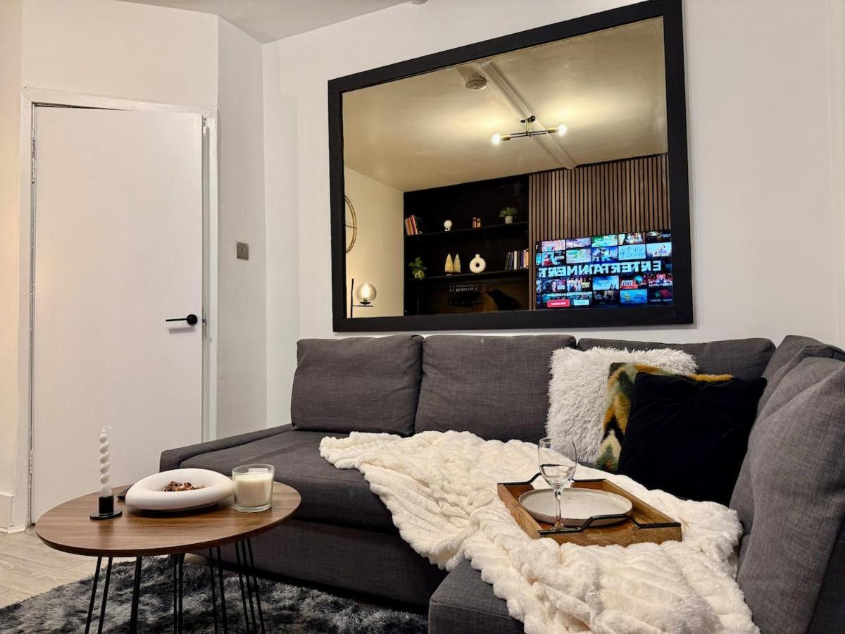 Apartment Escape In Style Flat With Everything Need London