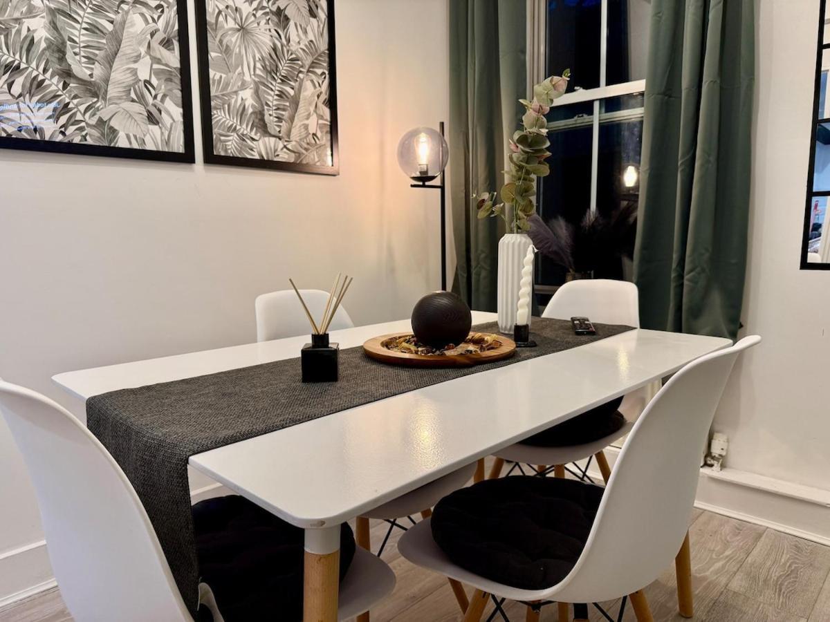 Escape In Style Flat With Everything Need * London