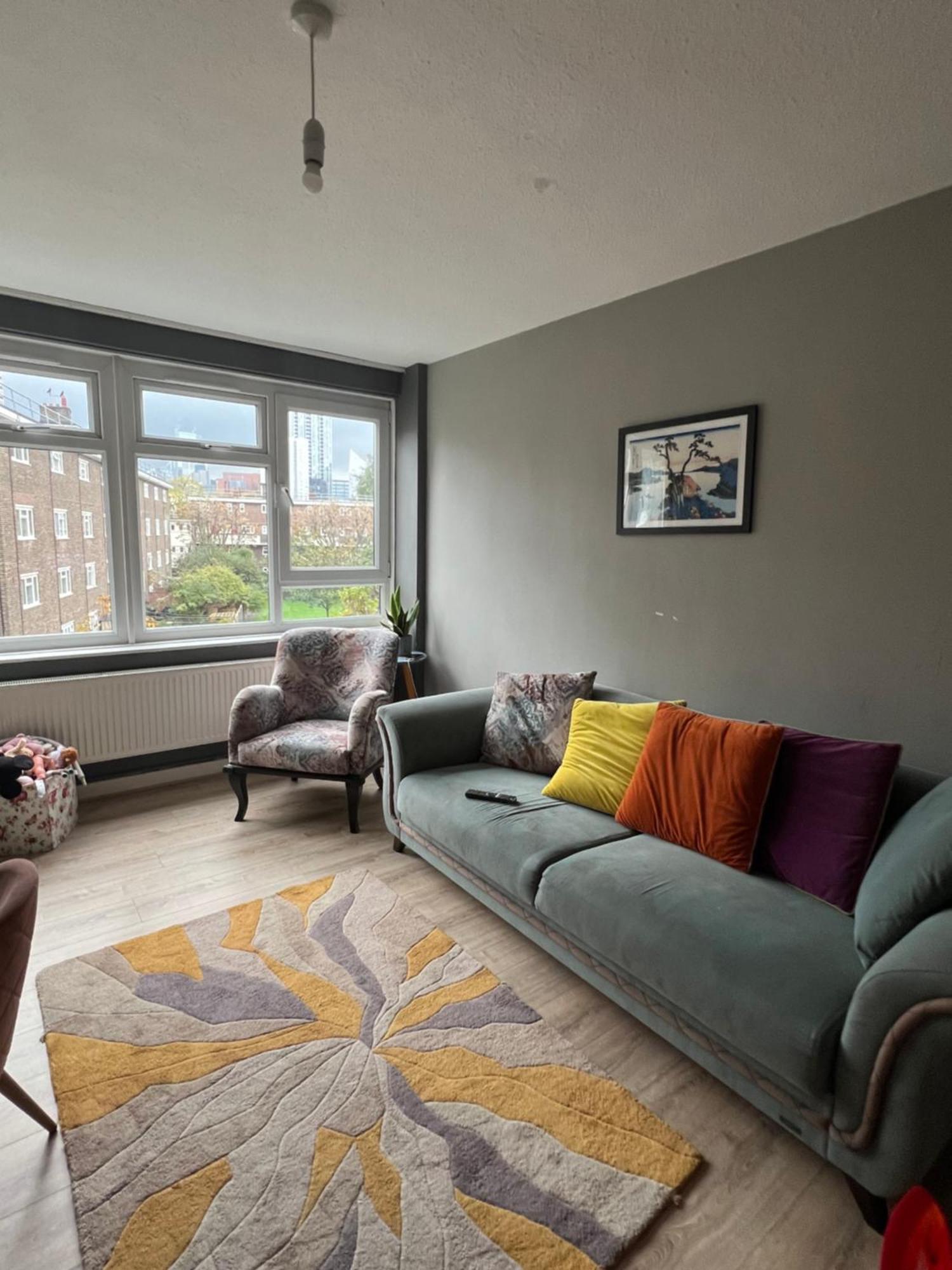 One Bed Flat In Centre Of Apartment London