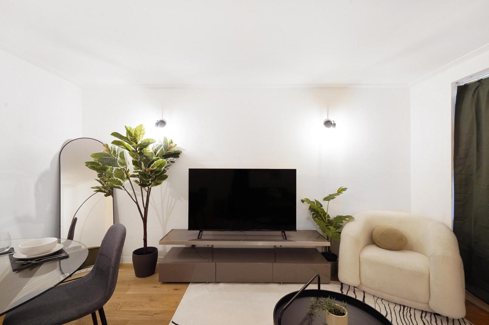 Modern Cosy 2 Bed In Westminster, Apartment