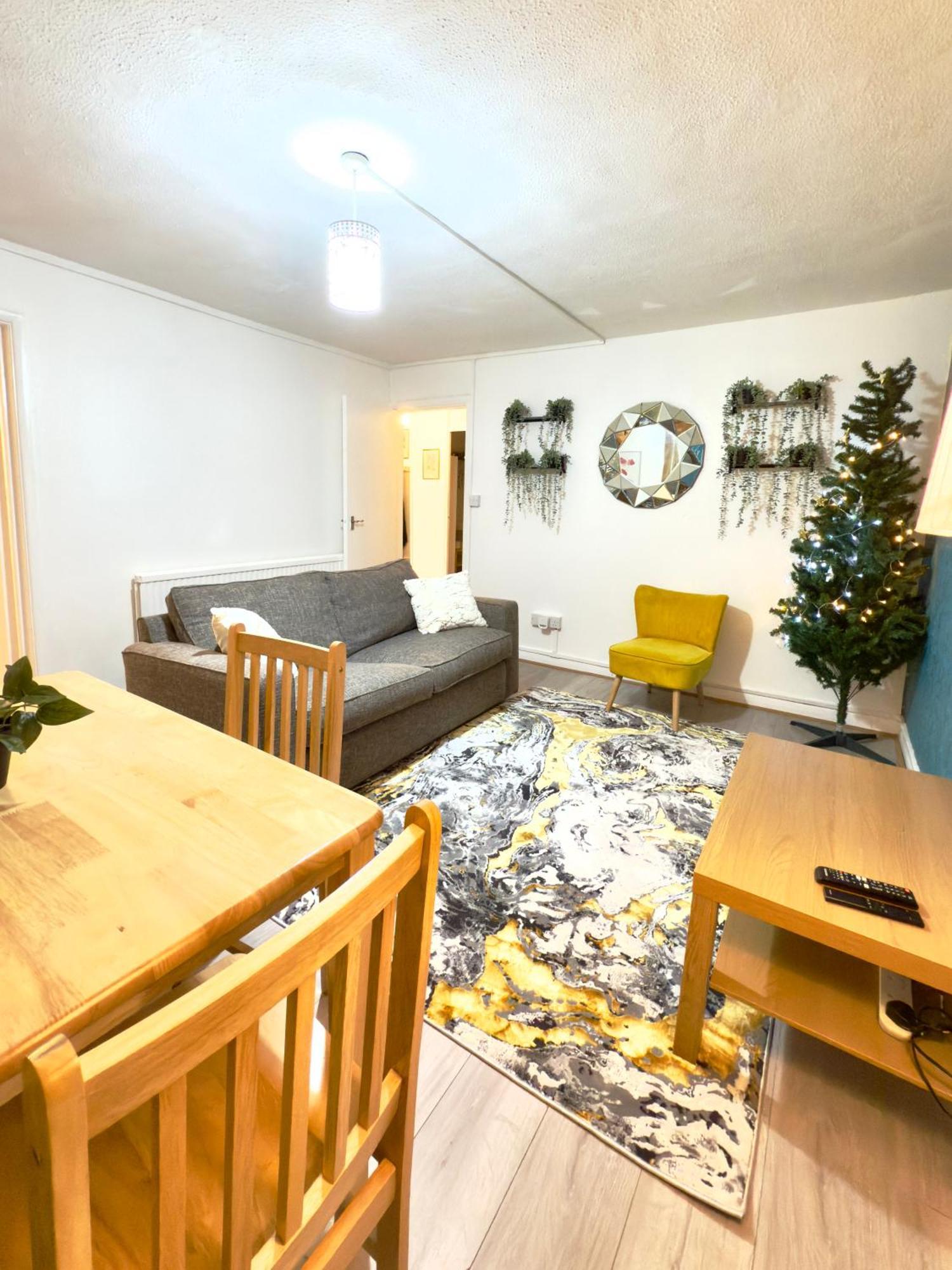 Apartment Stylish Two Bedroom
