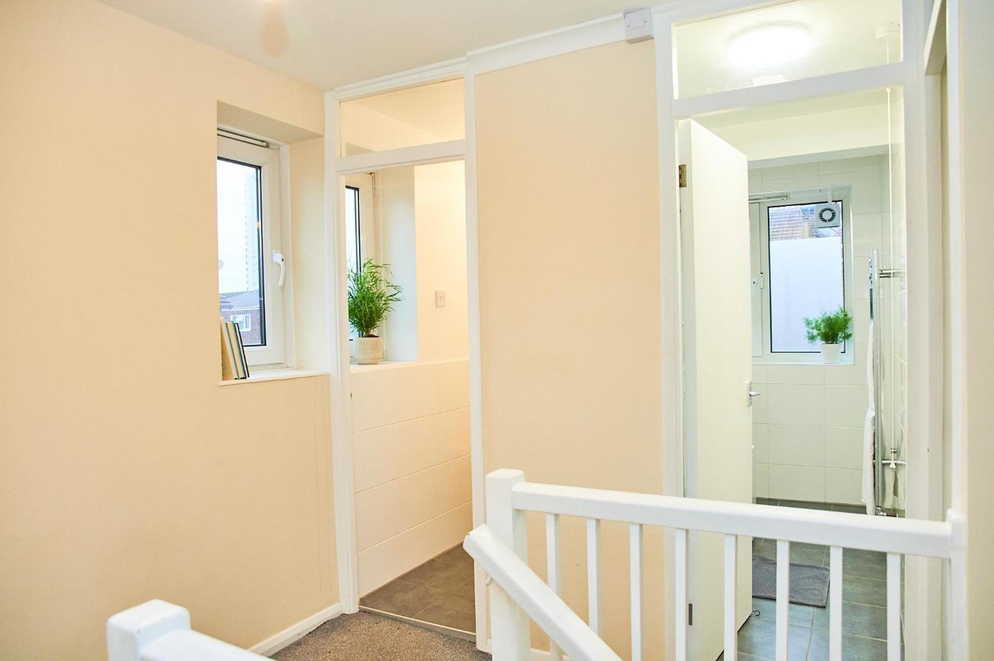 Holiday home Marvelous House Min To Stratford *