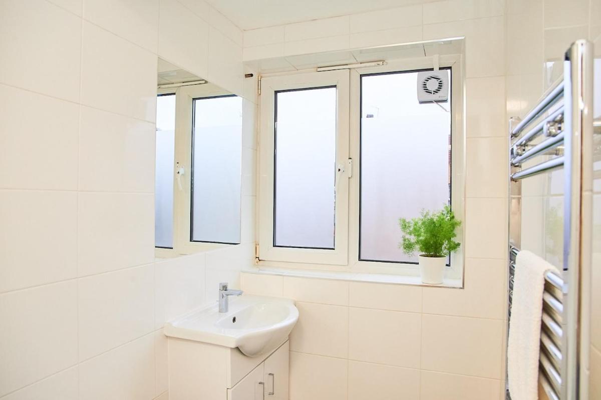 Marvelous House Min To Stratford Holiday home London