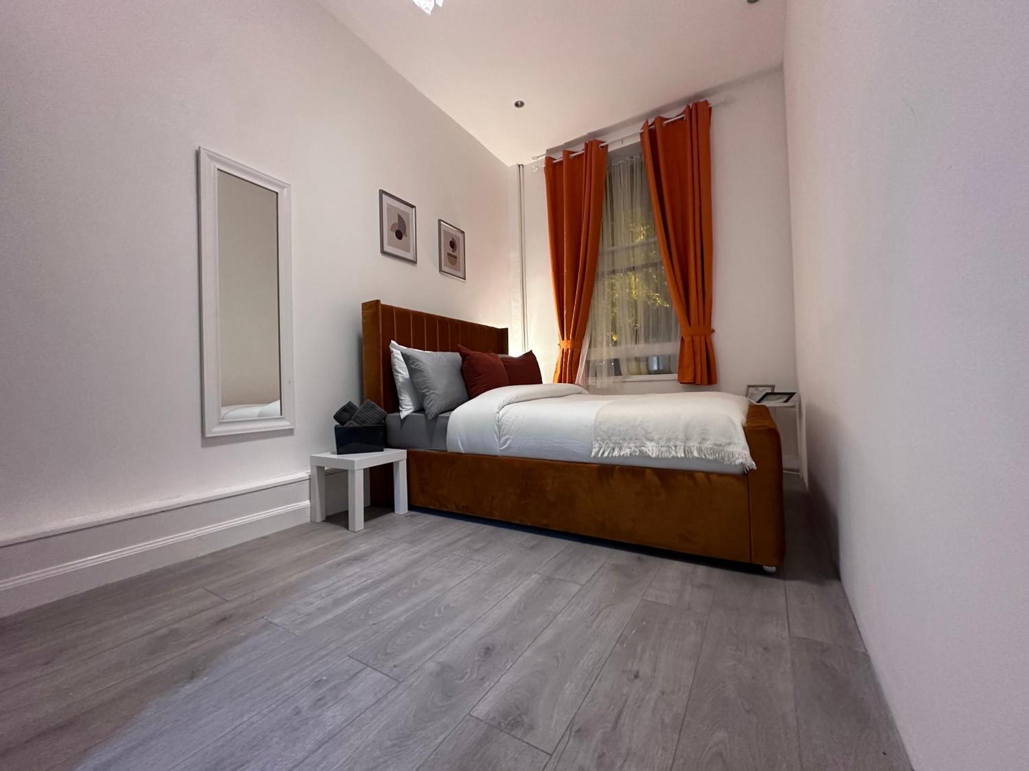 Shad Apartment *