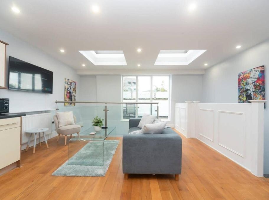 St John's Hill Duplex Apartment