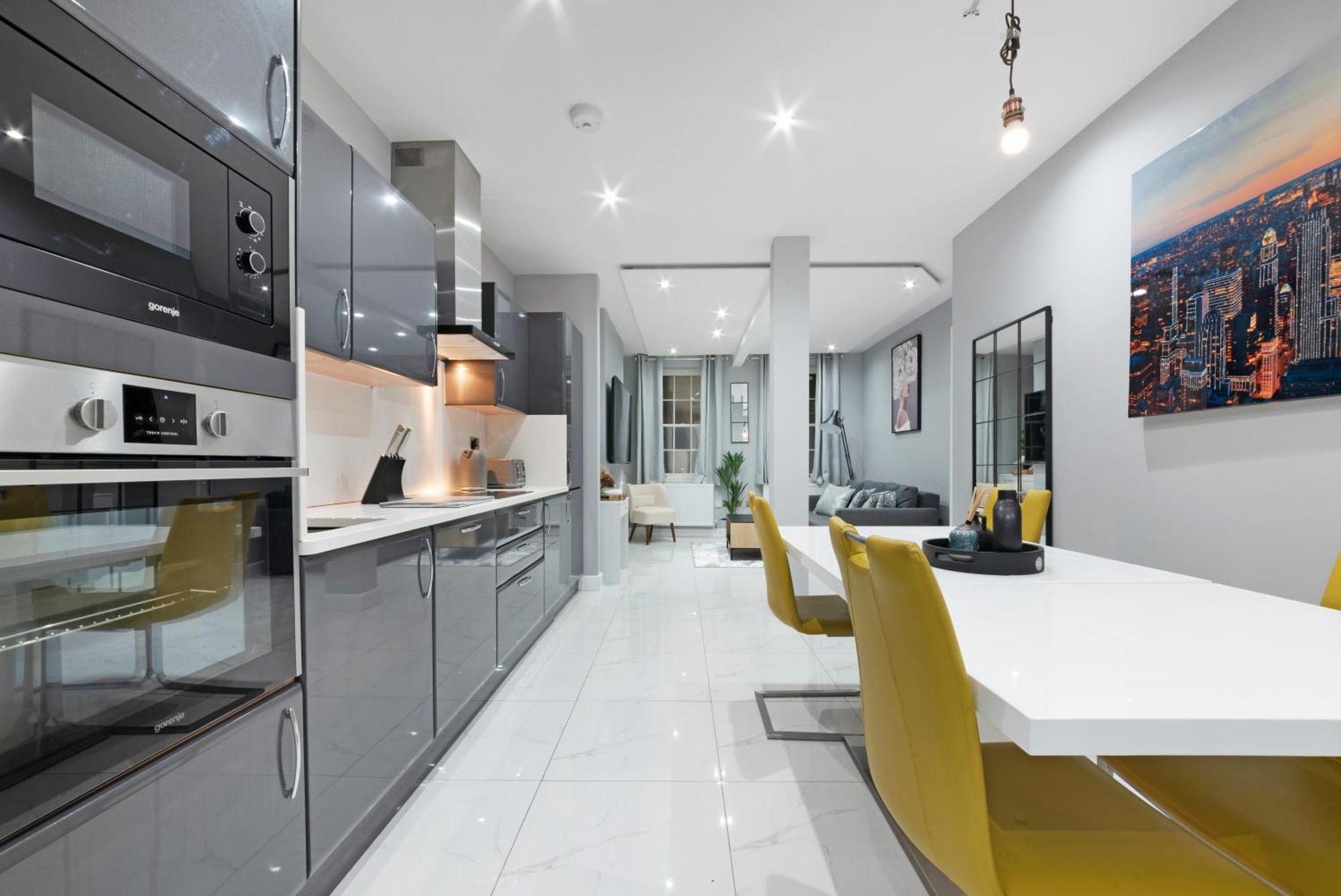 High Ceiling Modern Heart Of *