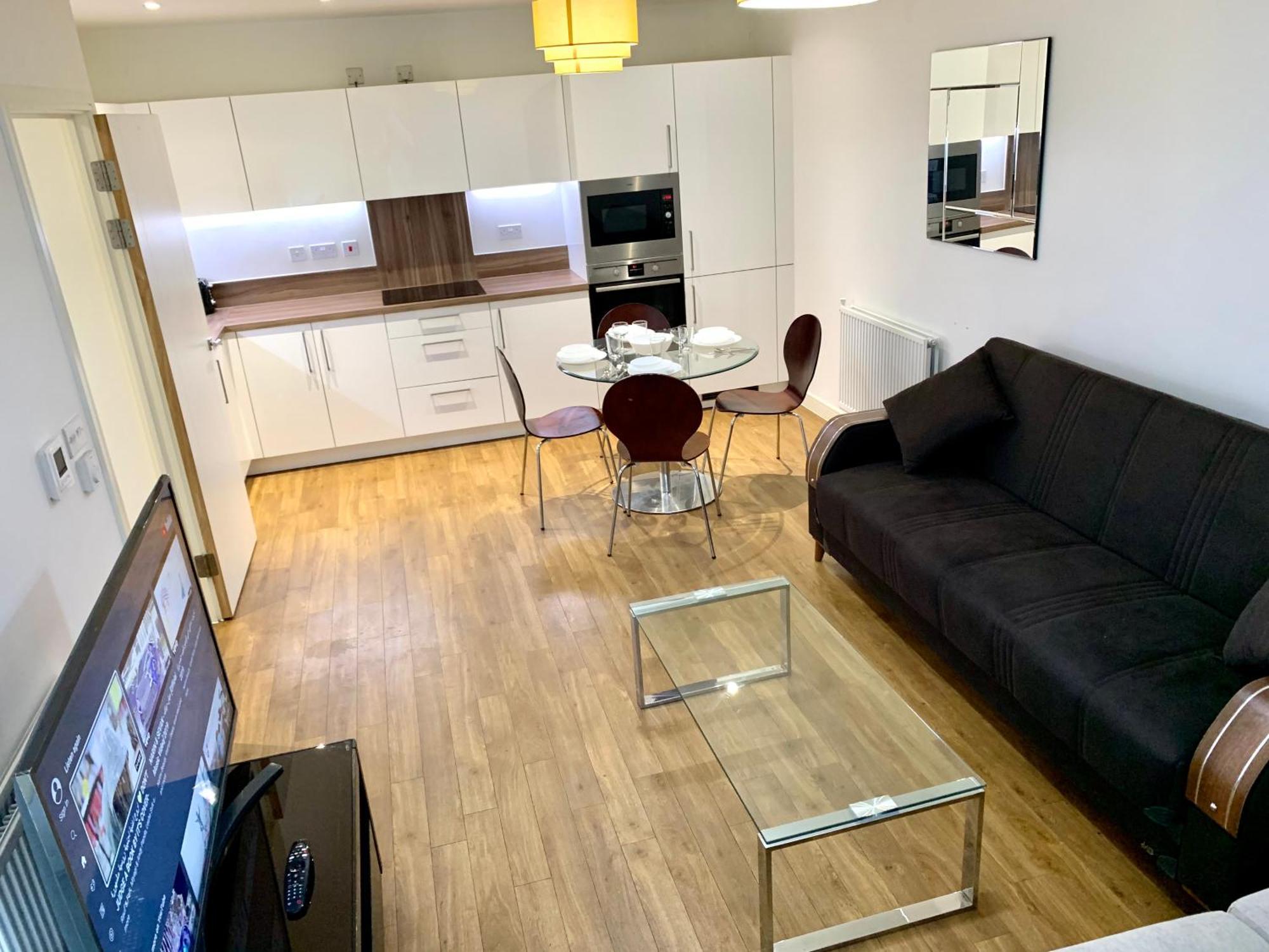 Dockland Excel 2 Bedroom Apartment London