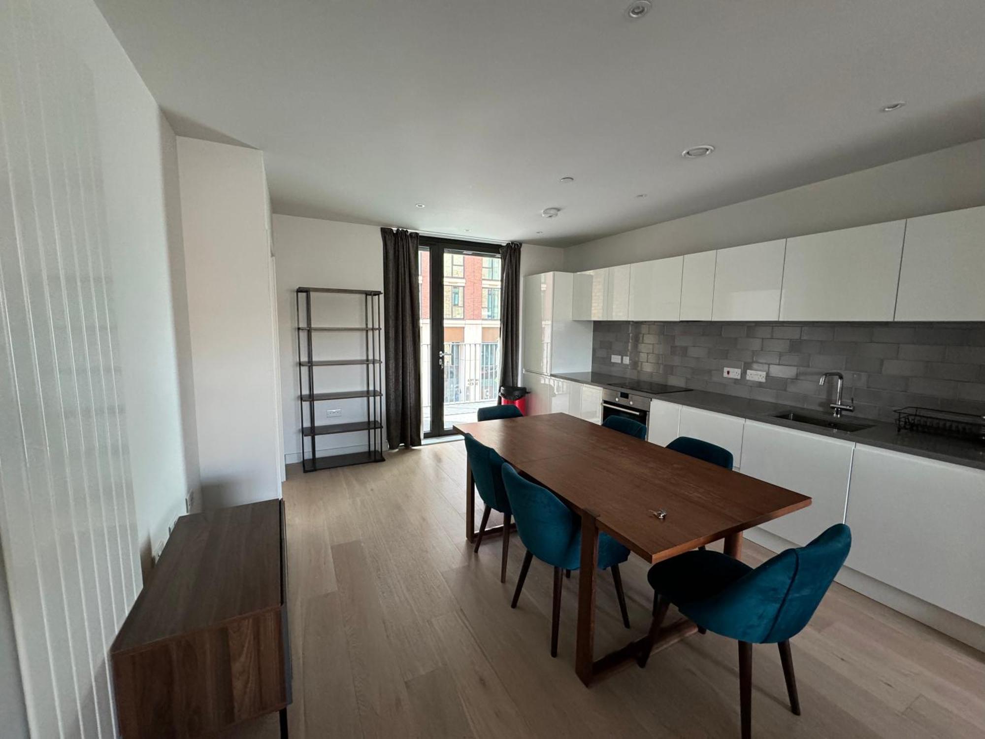 Apartment Riverside And