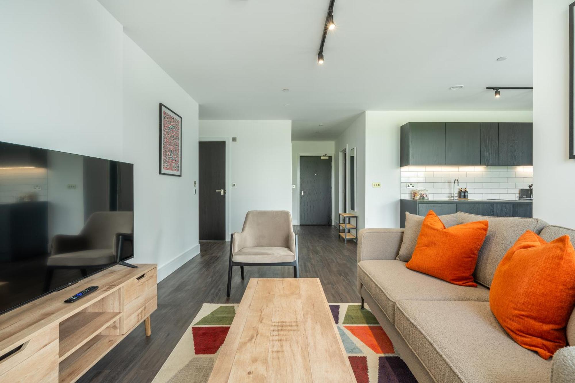 Mitre Haring By Artsy * London