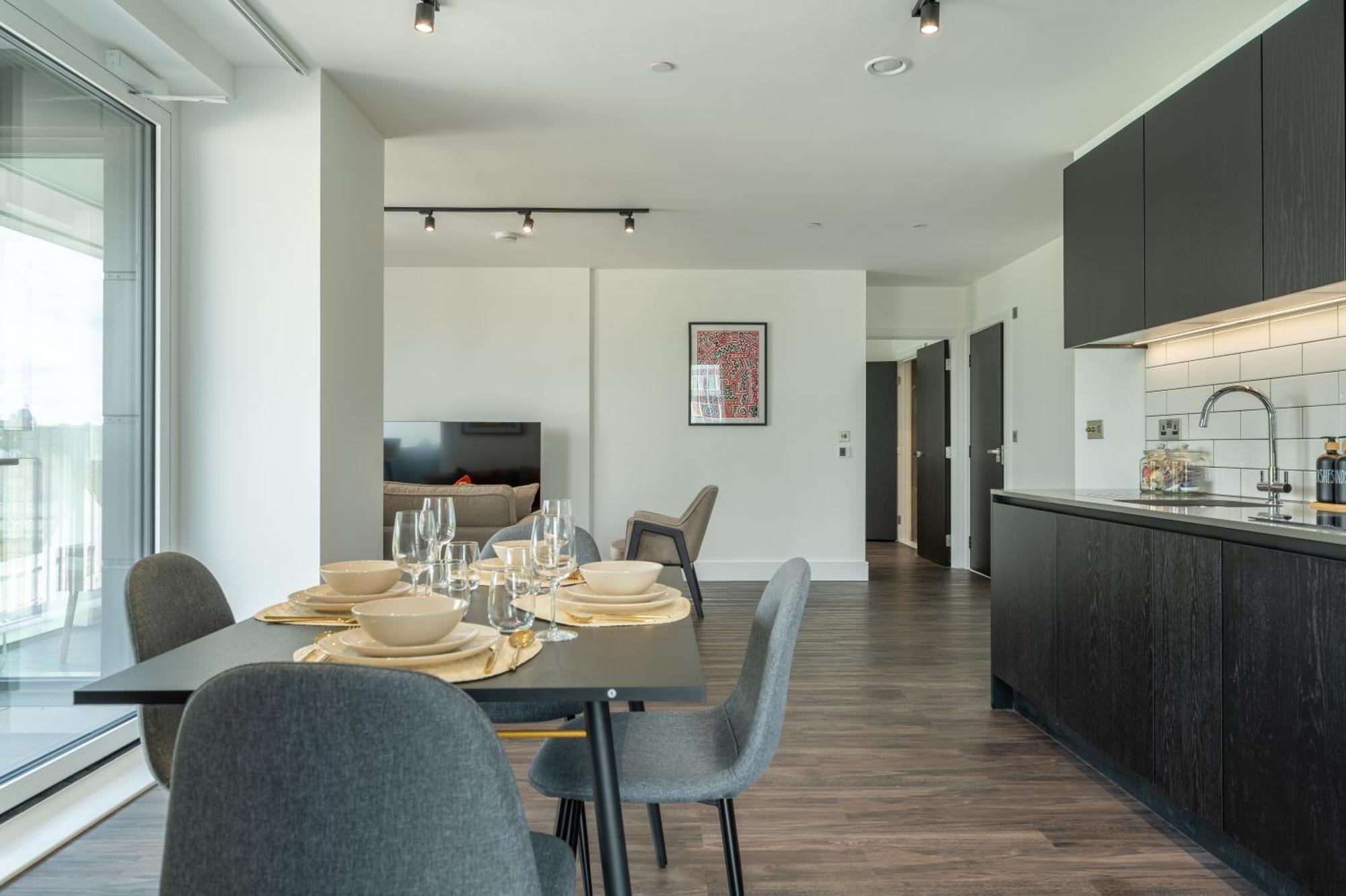 Apartment Mitre Haring By Artsy