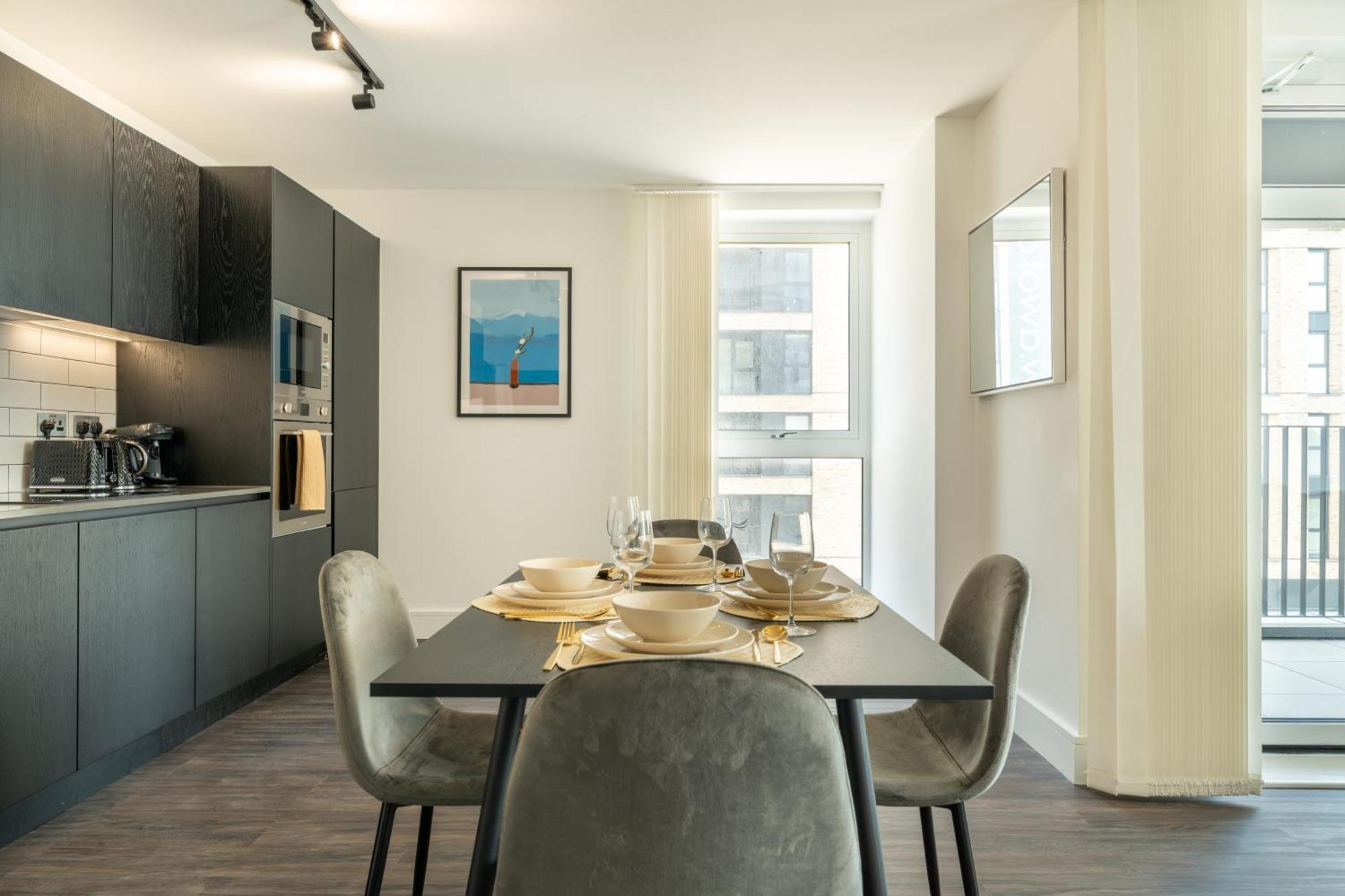 Apartment Mitre Hockney By Artsy London