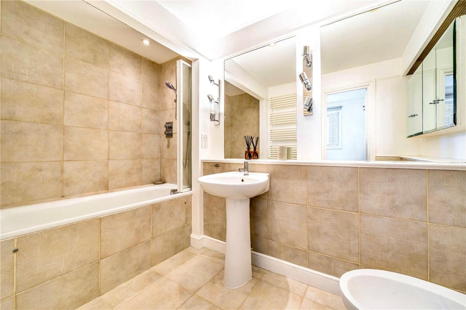 Prime Notting Hill, Luxurious 2 Beds, Roof Terrace London