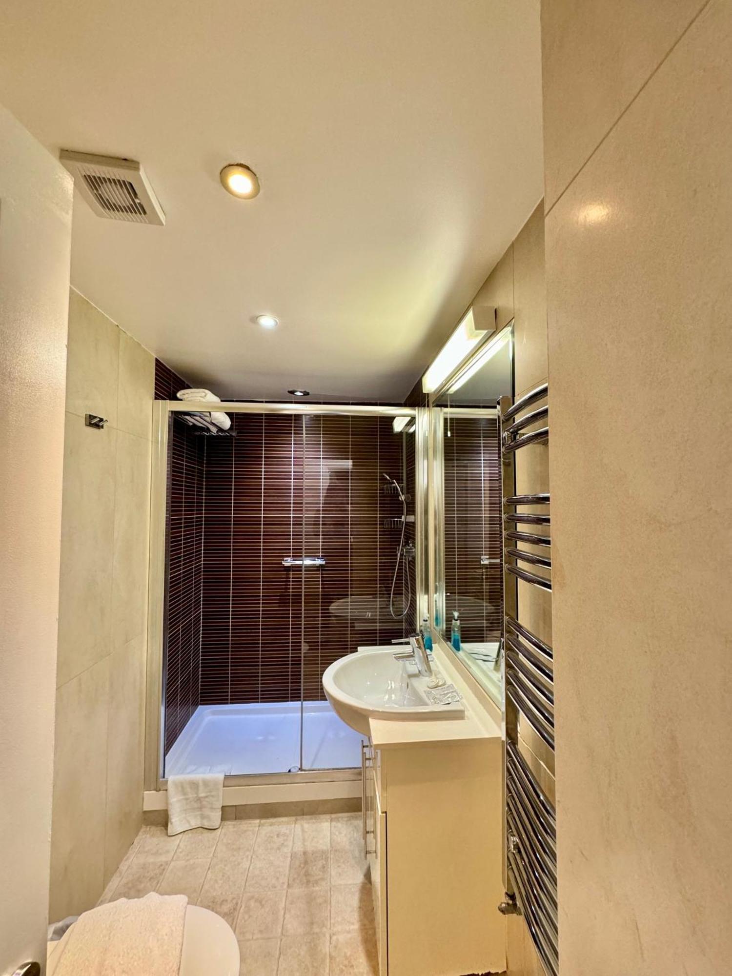 Blue Star Apartment