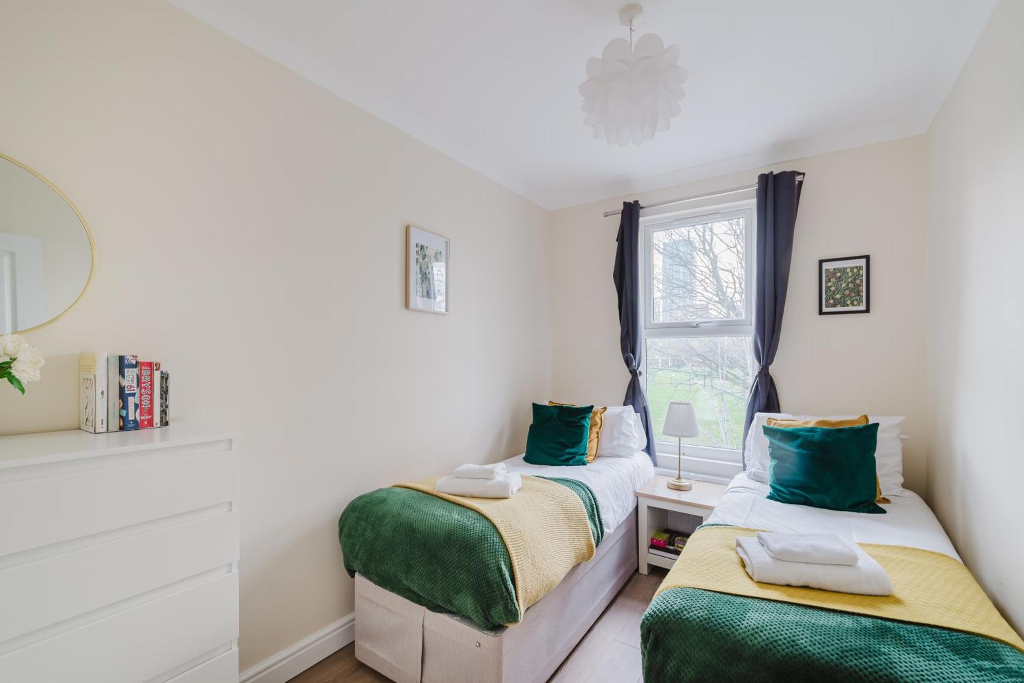 Modern Cosy Corner Flat - 2 Bed Close To 2x Tube Stations * Londres