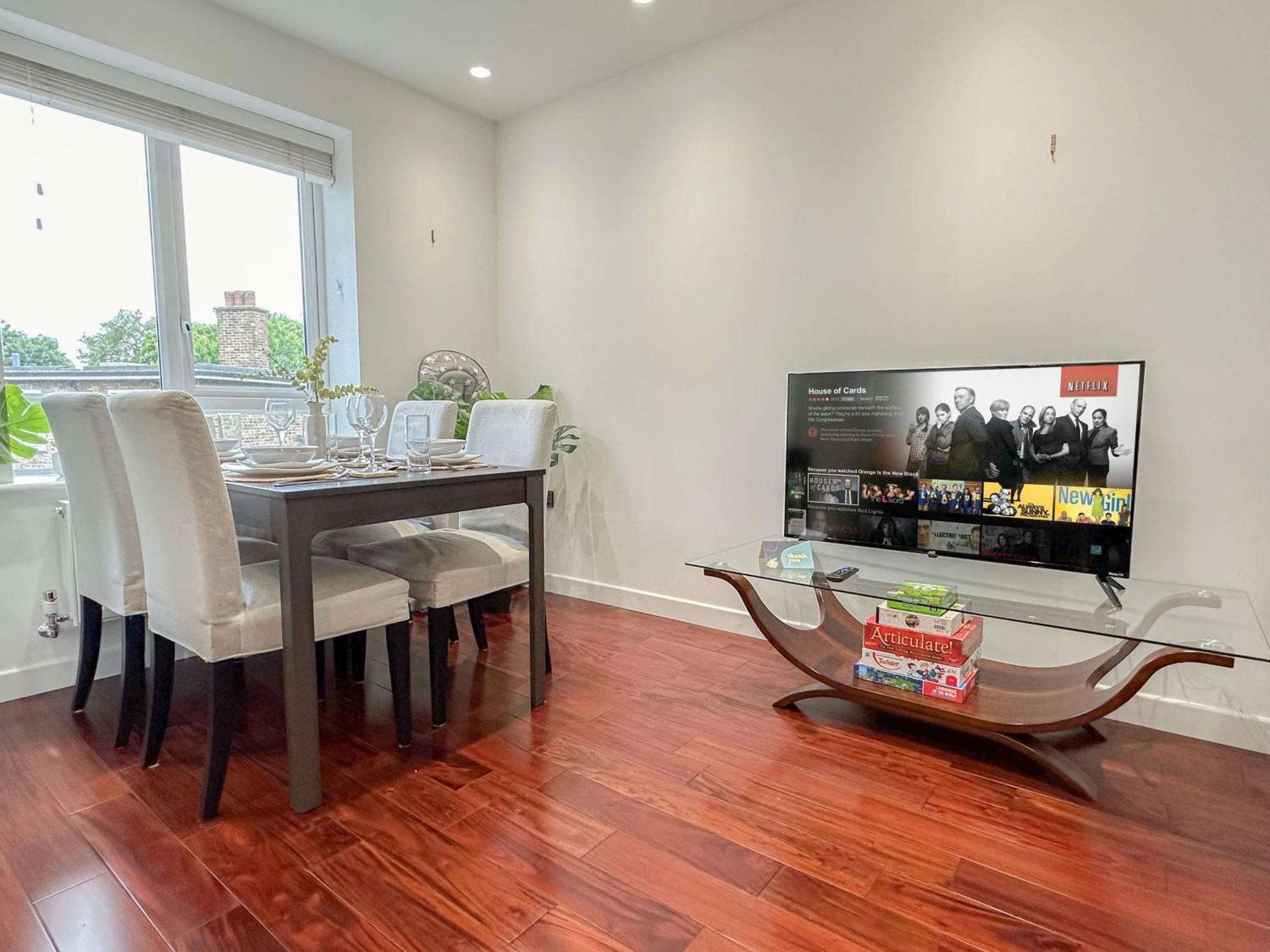 Apartment Charming 2-bedroom Flat With Private Balcony Near Islington Station, Canonbury London
