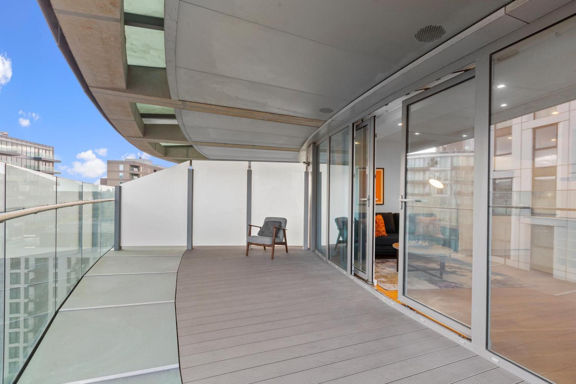 Apartment Apes Tower 2 By Artsy *