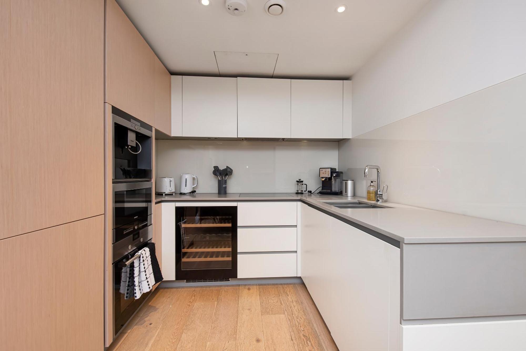 Apartment Stylish 2 Bed Close To Battersea Power Station *