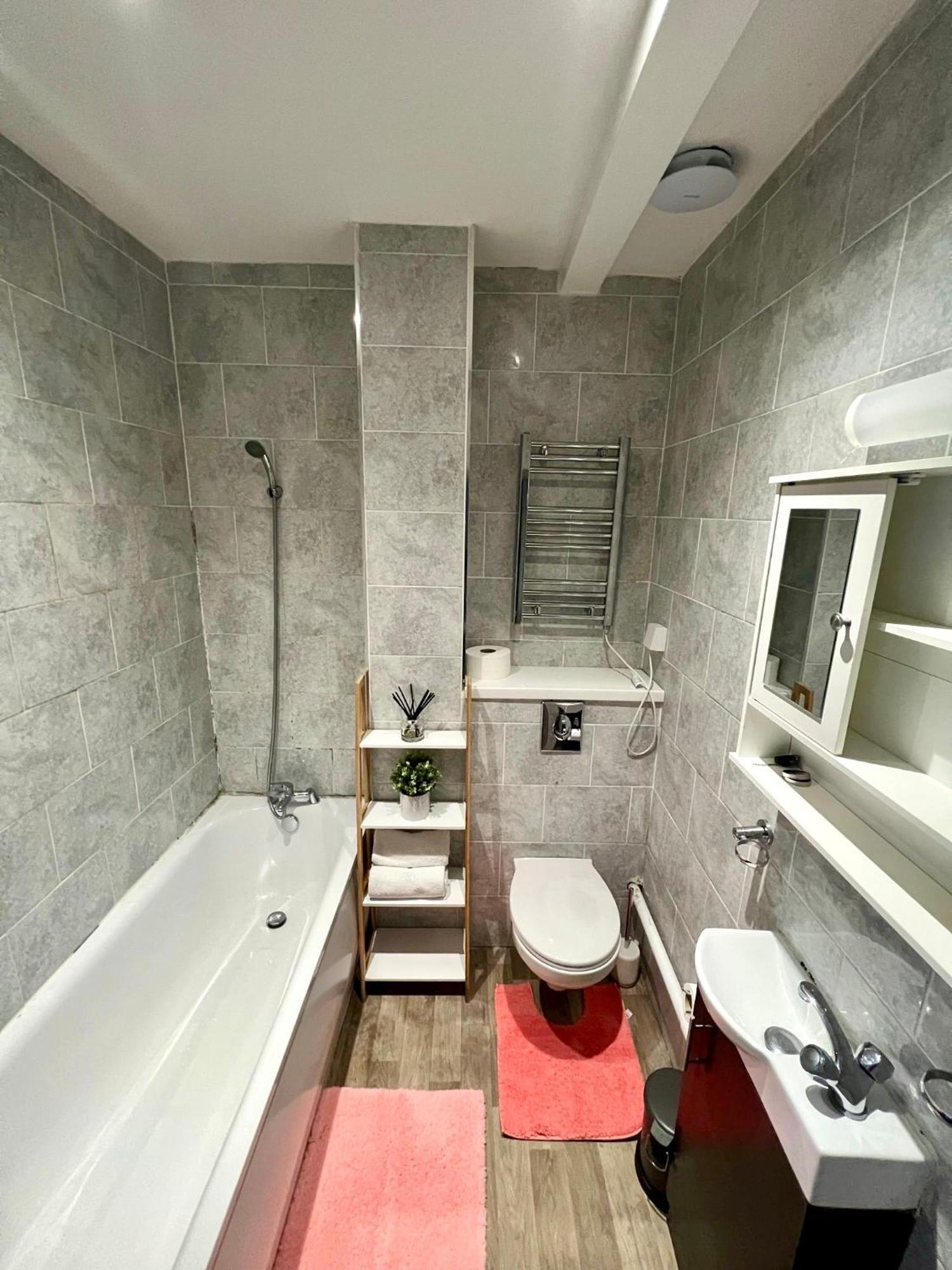 Apartamento Spacious 3 Bedroom Flat In Kings Cross, St 159 *