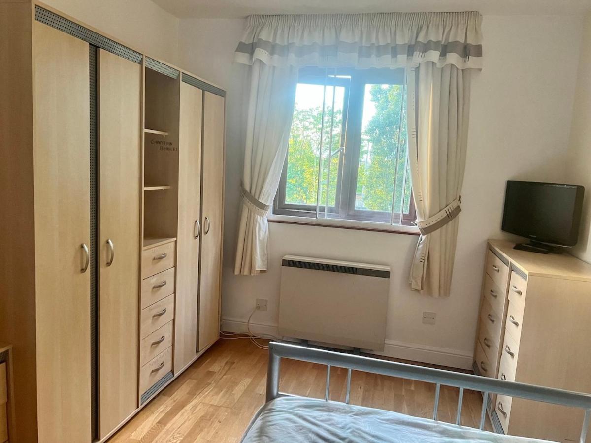 West-london Minimalism With Parking On Premises * London