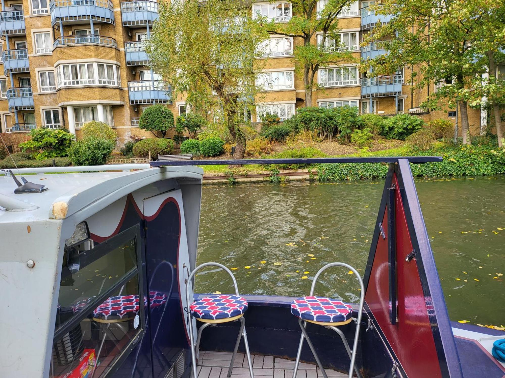 Botel Comfy Canal In Little Venice For Family & Friends Londres