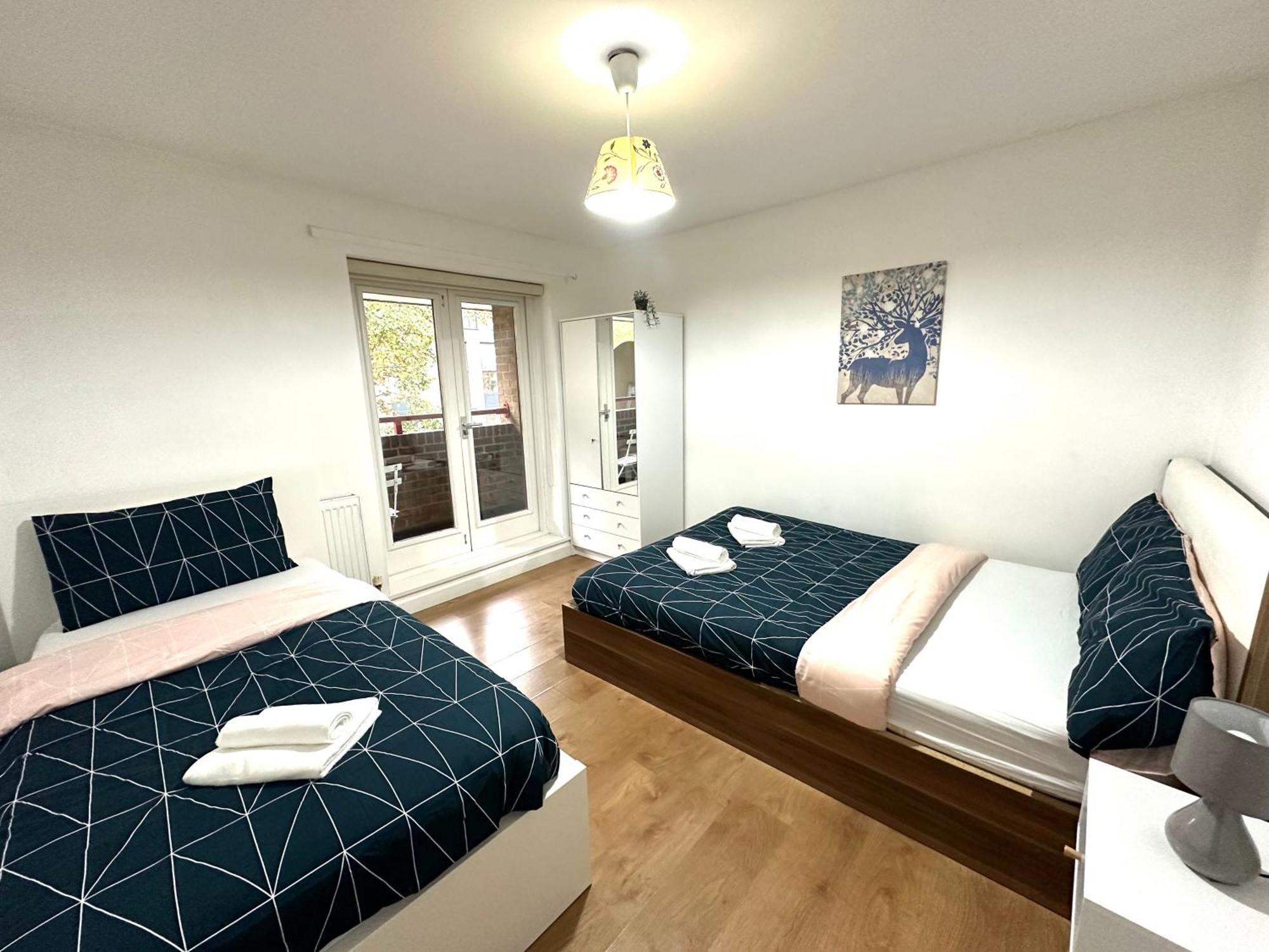 Laburnum House-comfortable Near Of Homestay *