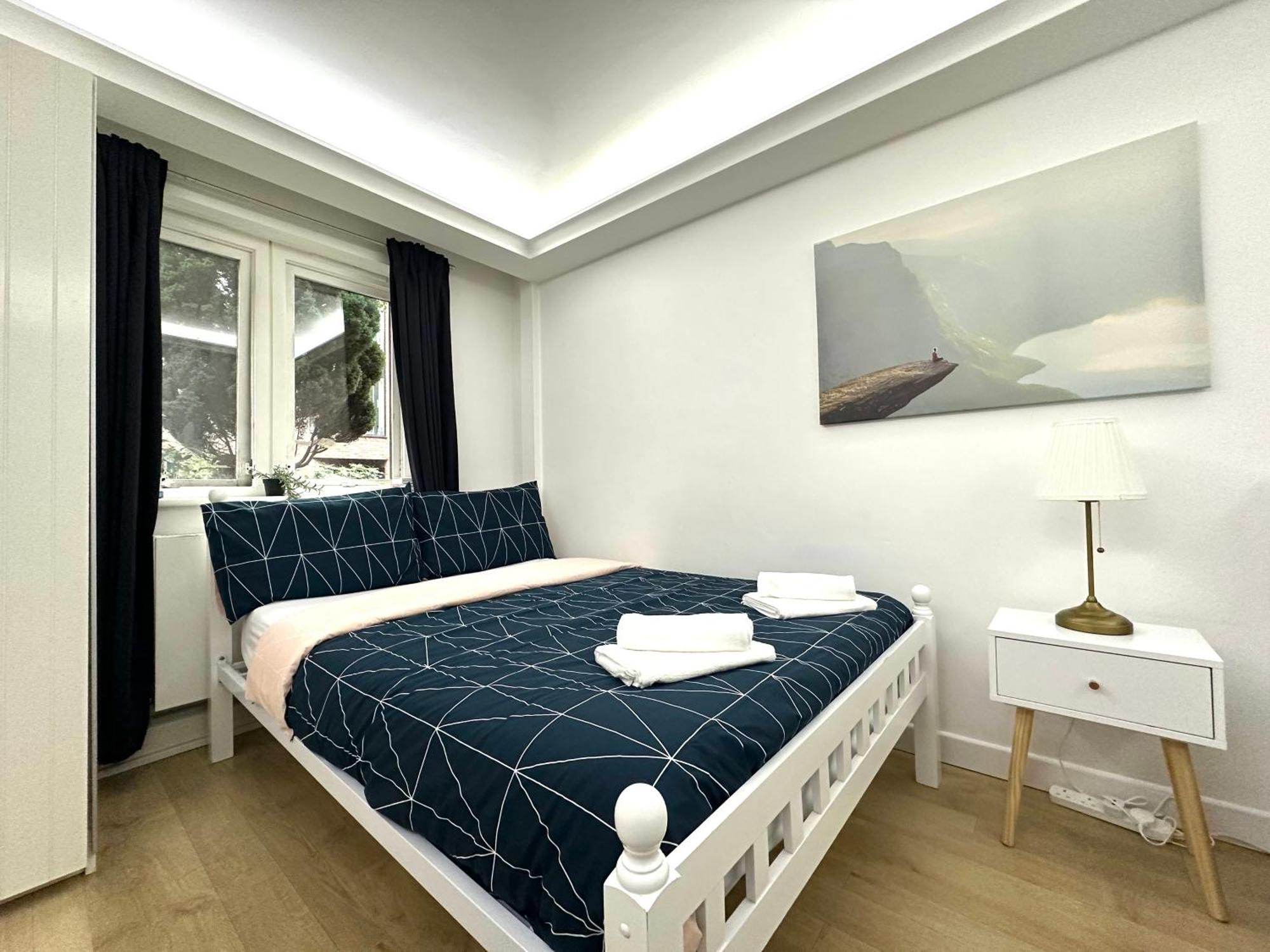 Homestay Laburnum House-comfortable Near Of London