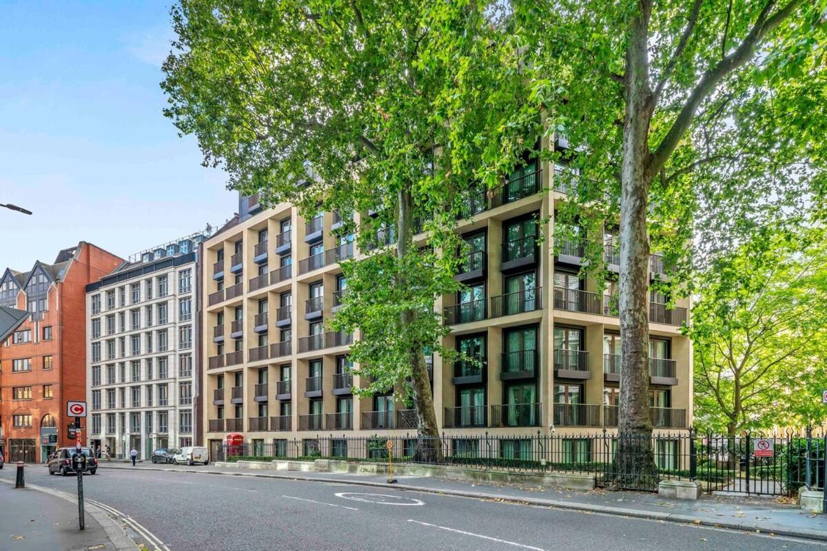 Beautiful 1 Bedroom Flat In Holborn *