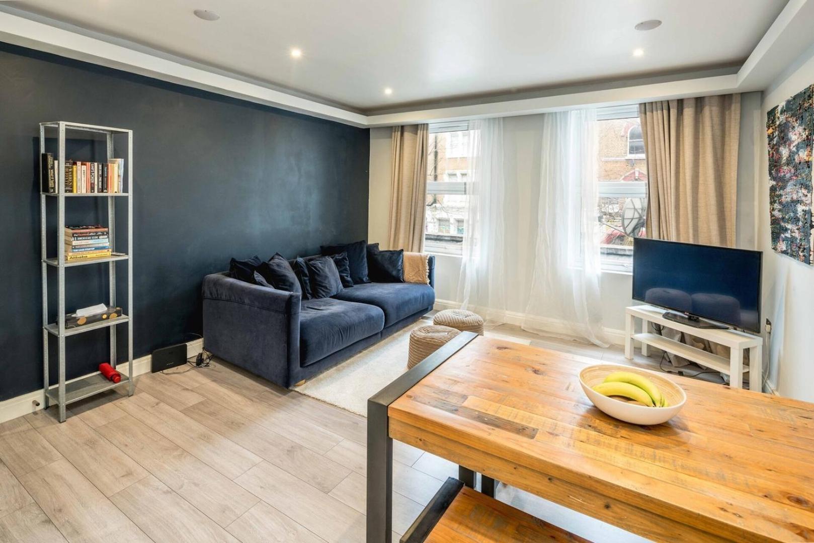 Modern 2b Flat: London, Walk To Landmarks *