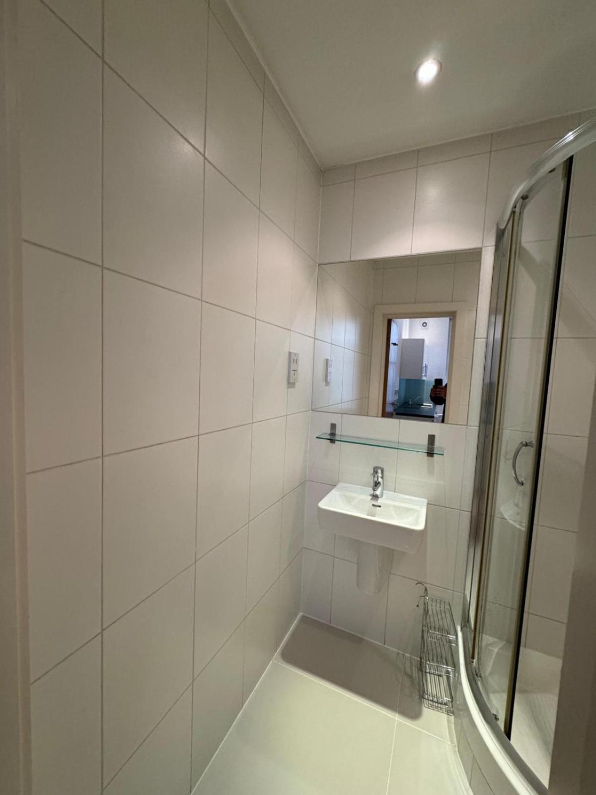 Apartment Bright And Airy One Bedroom Condo, Olympia, Kensington