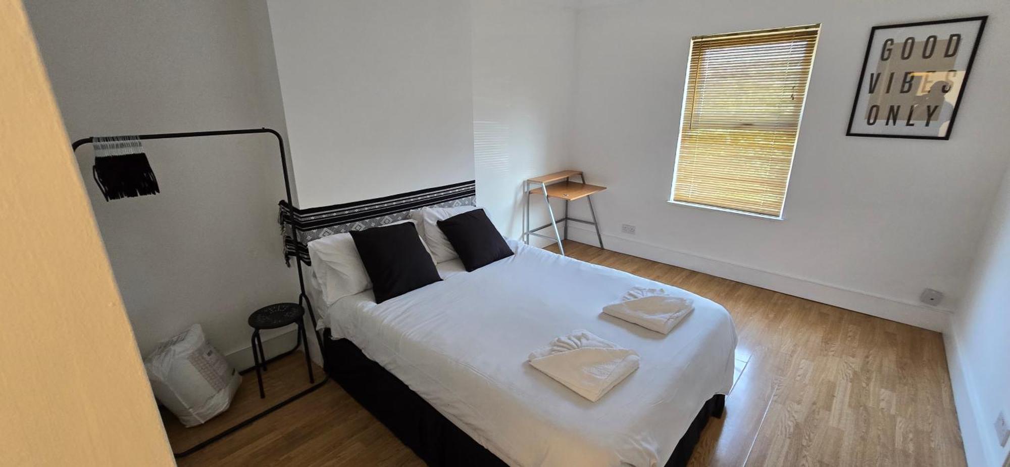 Jb Streatham/contractors/free Parking * London