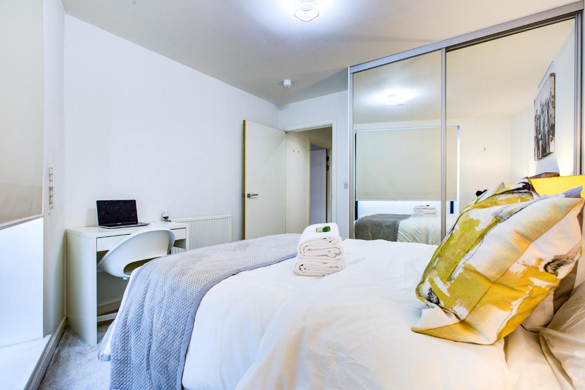 Luxee By Excel * London