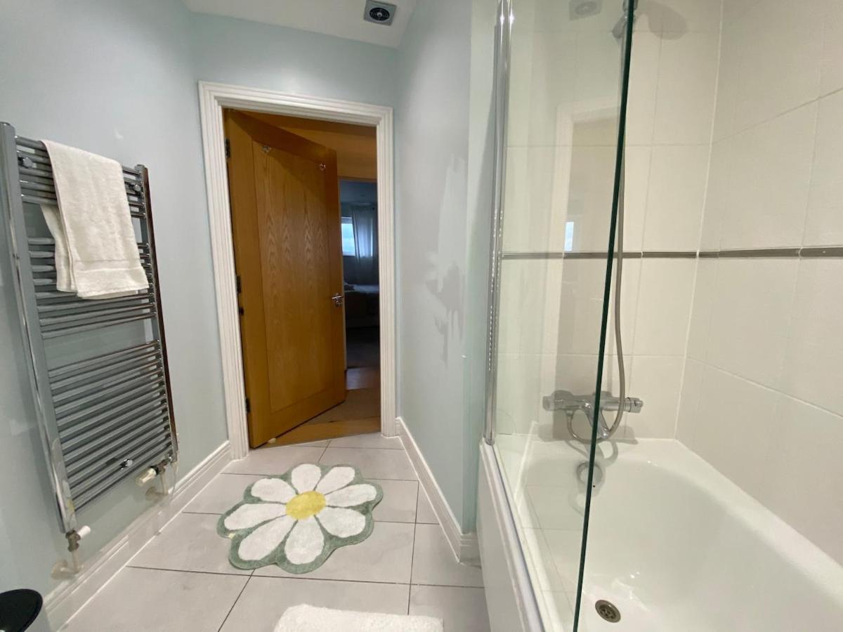 2 Bedroom By The River Thames Apartamento