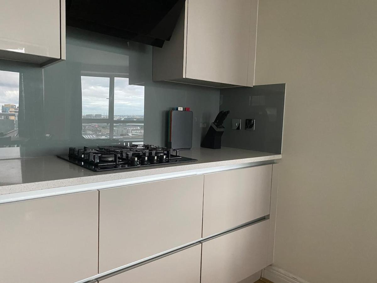Apartamento 2 Bedroom By The River Thames Londres