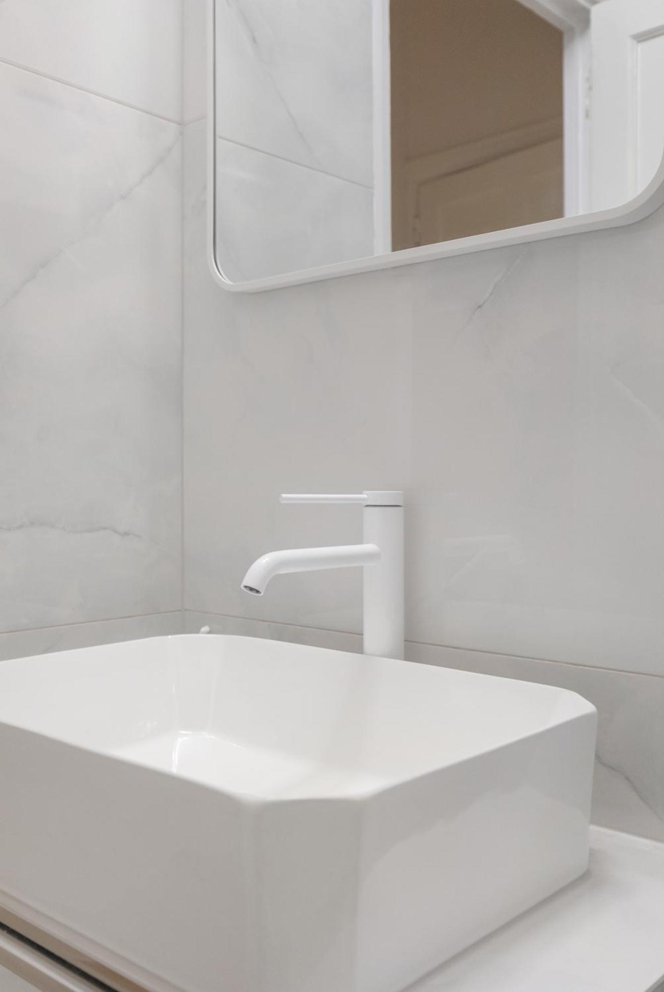 Kensington Olympia 2Br - 2Br *