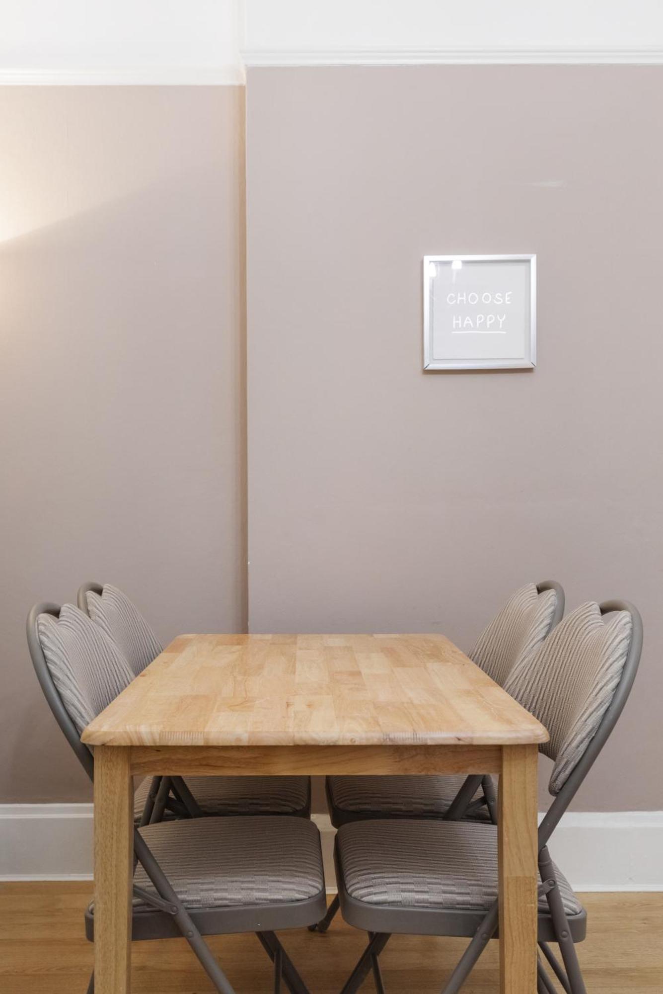 Kensington Olympia 2Br - 2Br *
